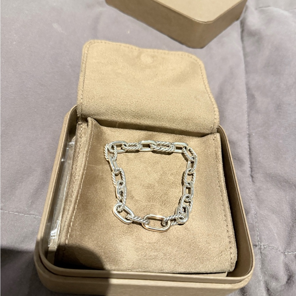 Authentic David Yurman DY Madison Chain Bracelet 8.5 mm Sterling with Gold Link - Picture 3 of 5